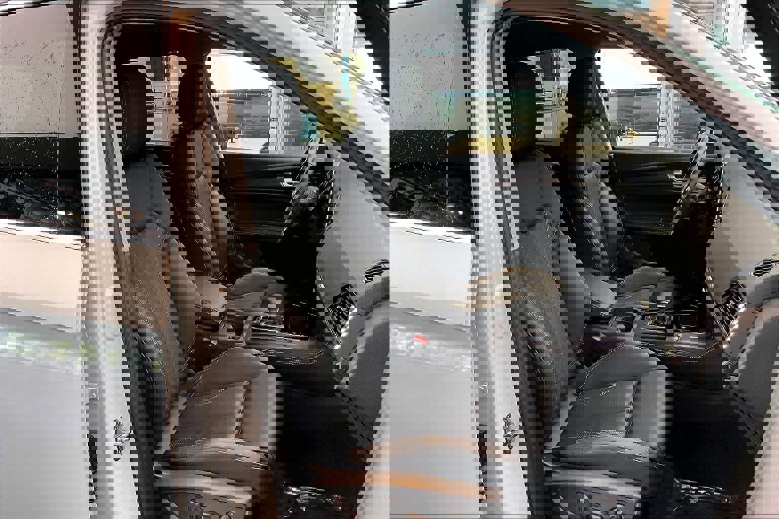 Certified 2025 Audi Q5 e Premium Plus image 8