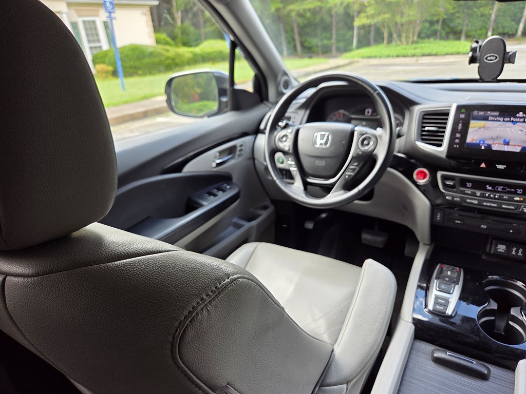 Used 2016 Honda Pilot Touring image 33