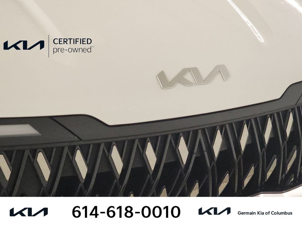 Certified 2025 Kia Carnival image 14