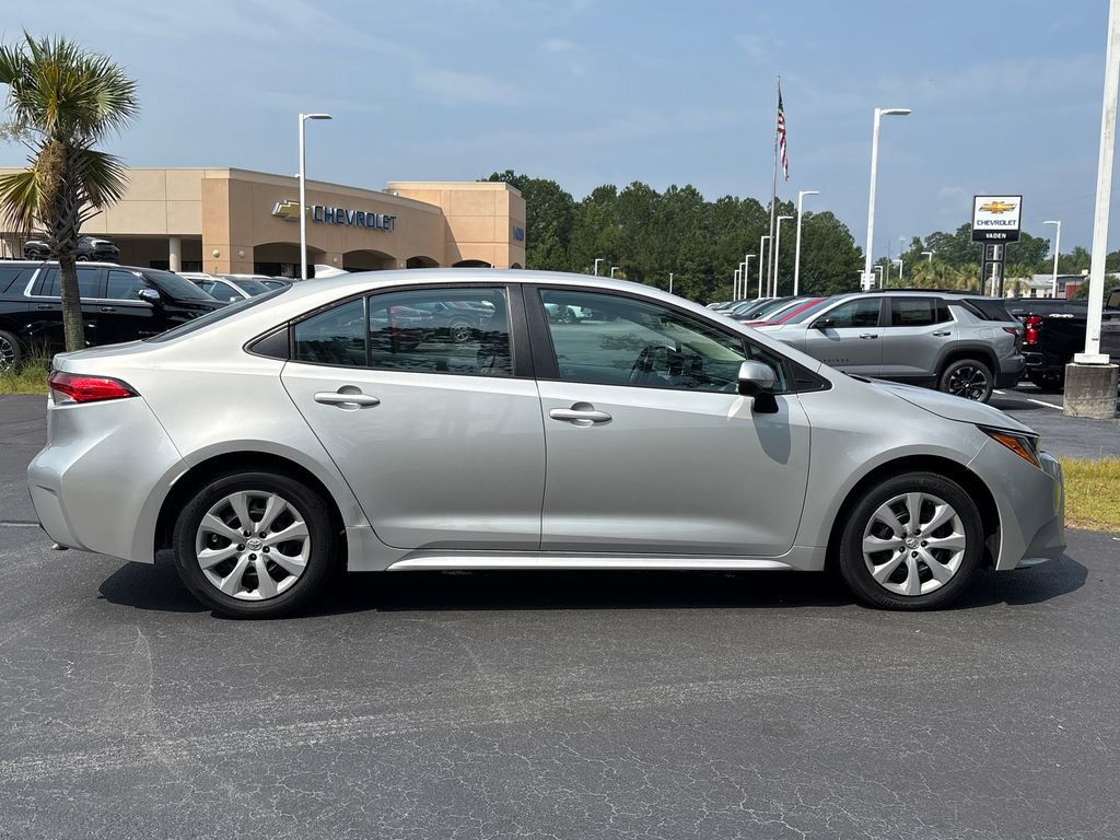 Used 2023 Toyota Corolla LE FWD image 28