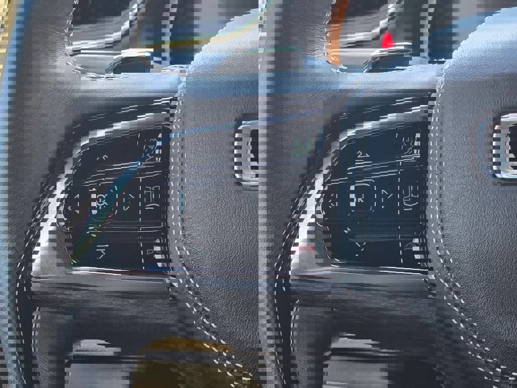 Used 2021 Jeep Grand Cherokee L Overland w/ Advanced Protech Group III image 23