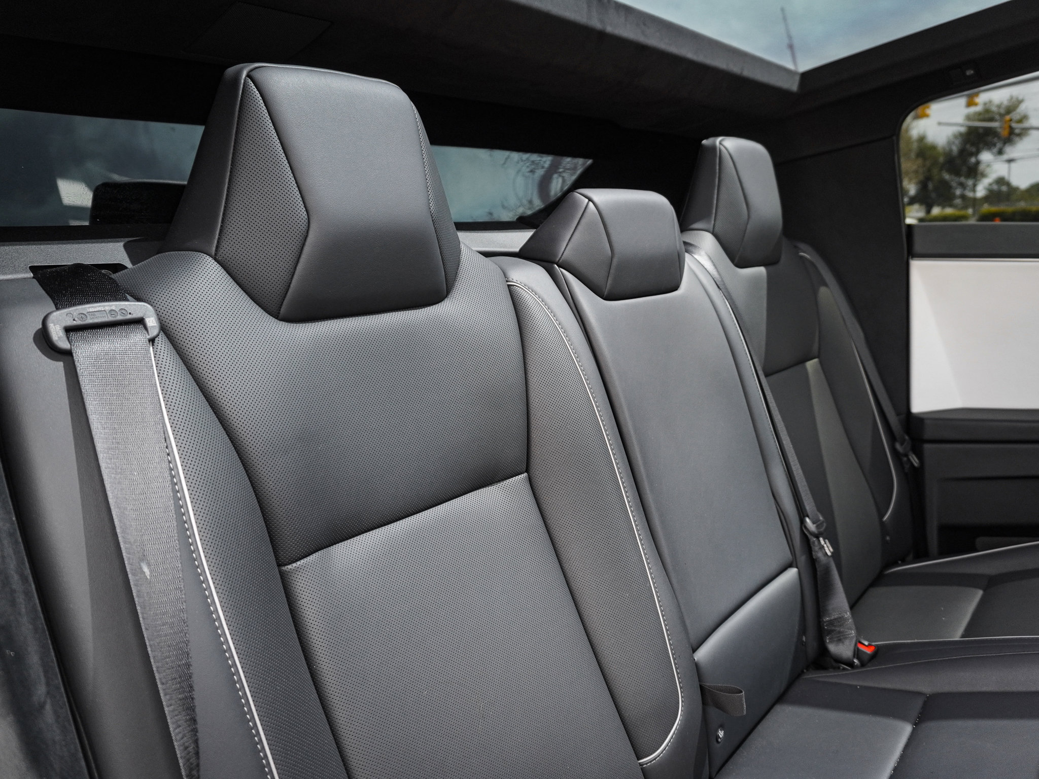 Used 2024 Tesla Cybertruck Cyberbeast image 30