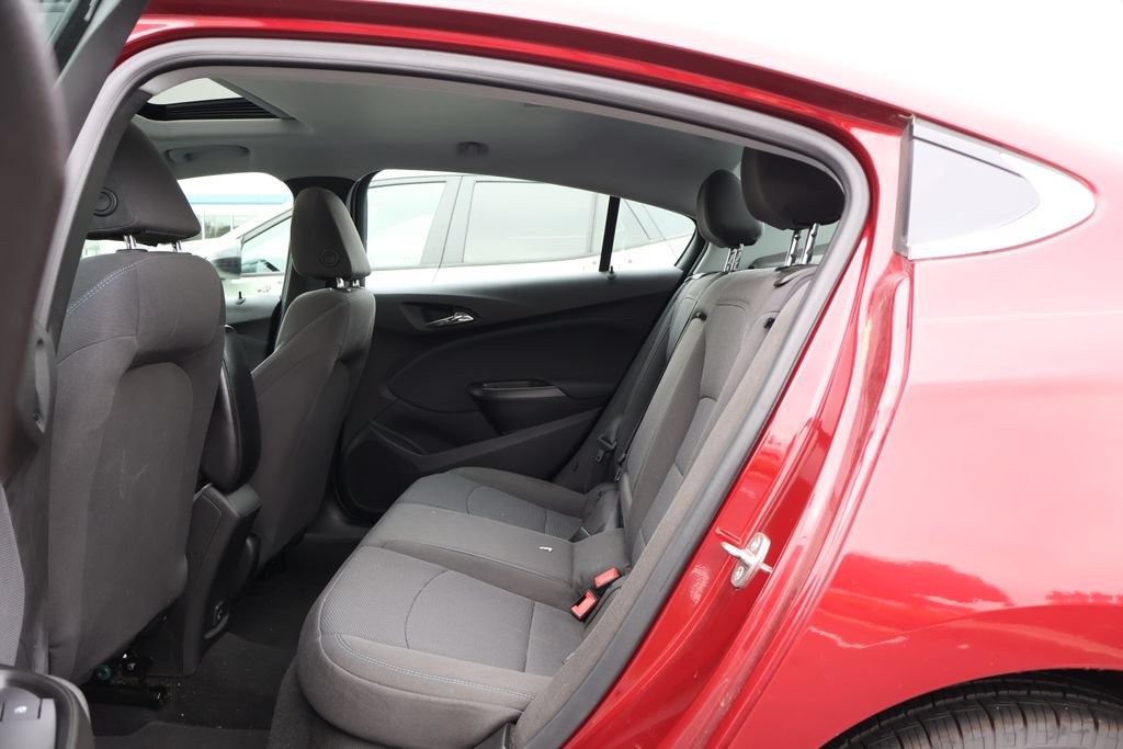 Used 2019 Chevrolet Cruze LT w/ Sun And Sound Package FWD image 32
