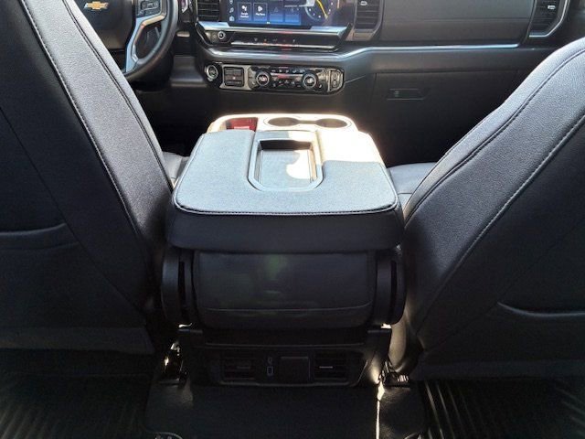 Used 2024 Chevrolet Silverado 3500 LTZ image 19