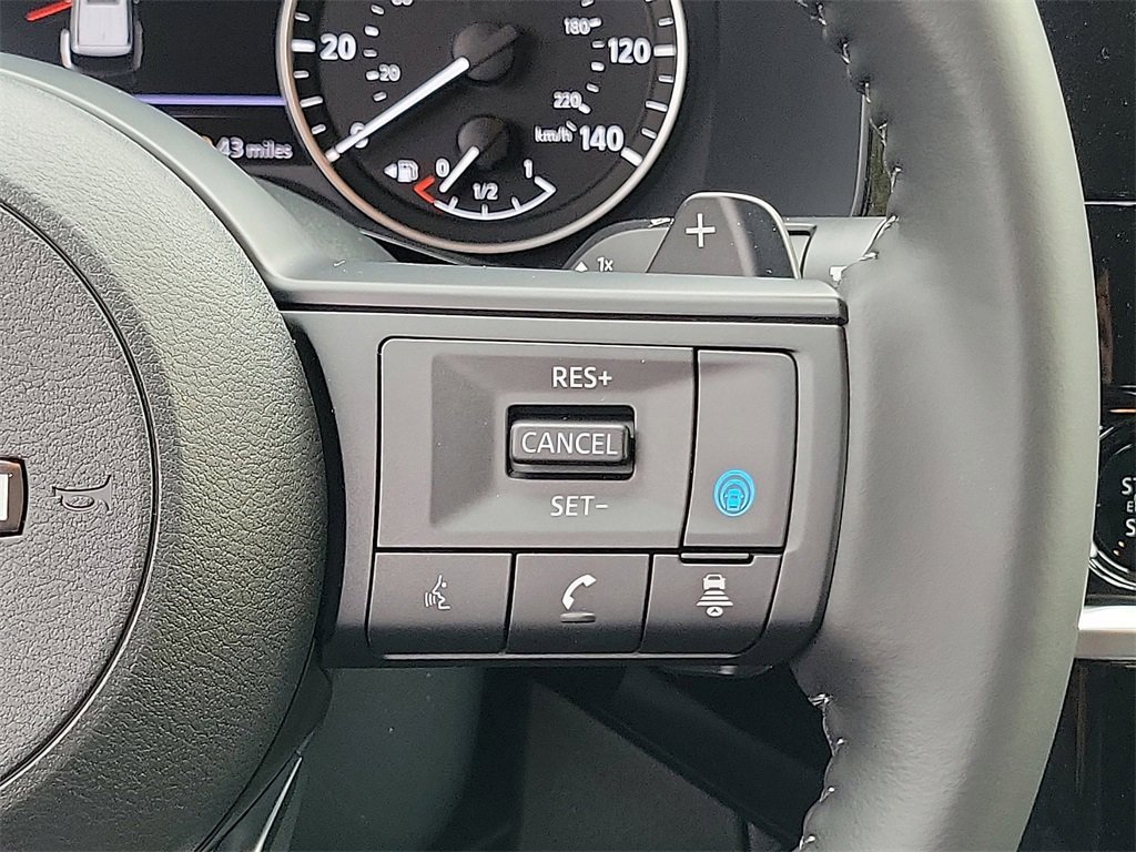 New 2025 Nissan Pathfinder SV image 7