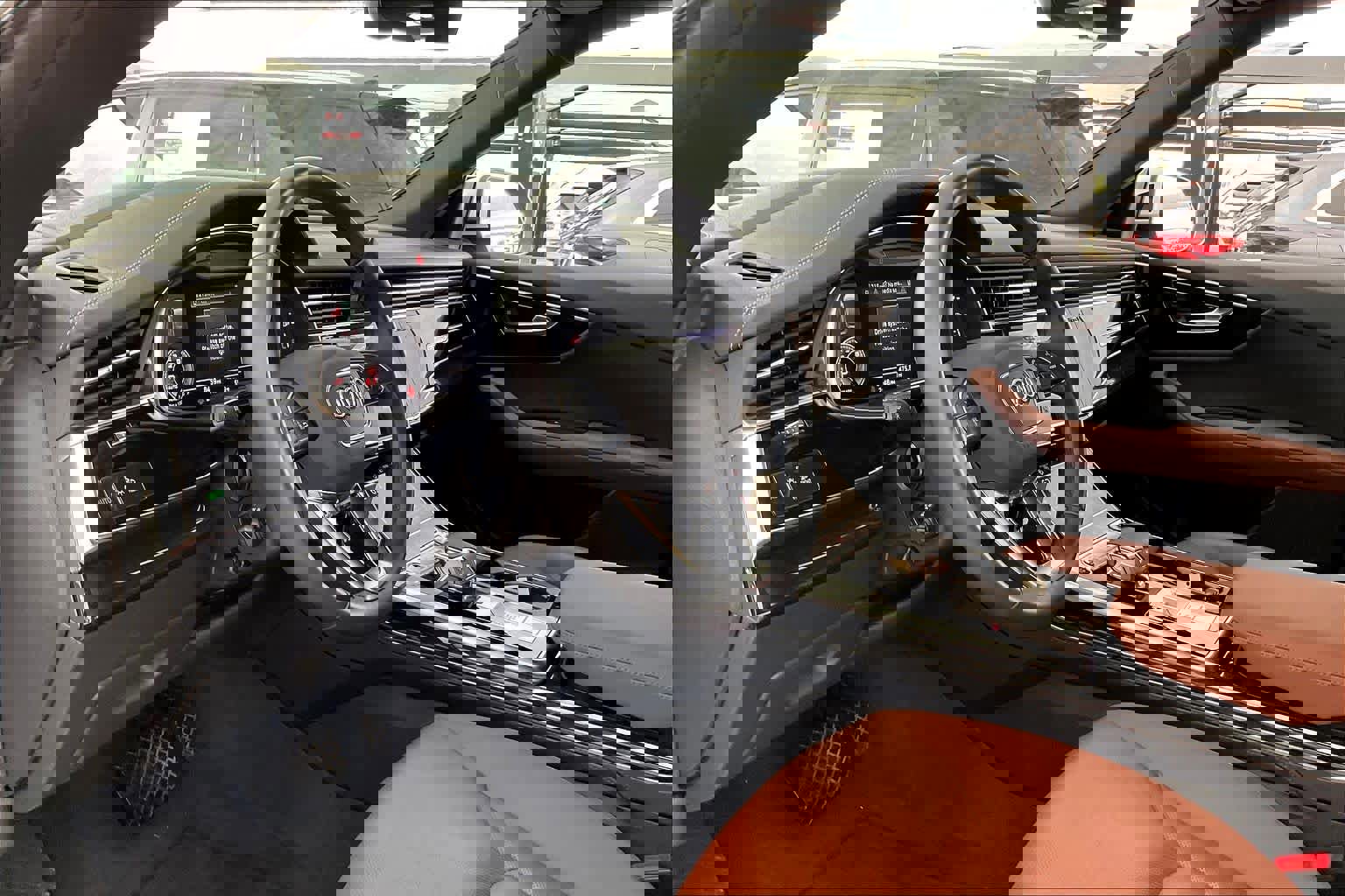 Used 2023 Audi Q8 Prestige w/ Prestige Package image 18