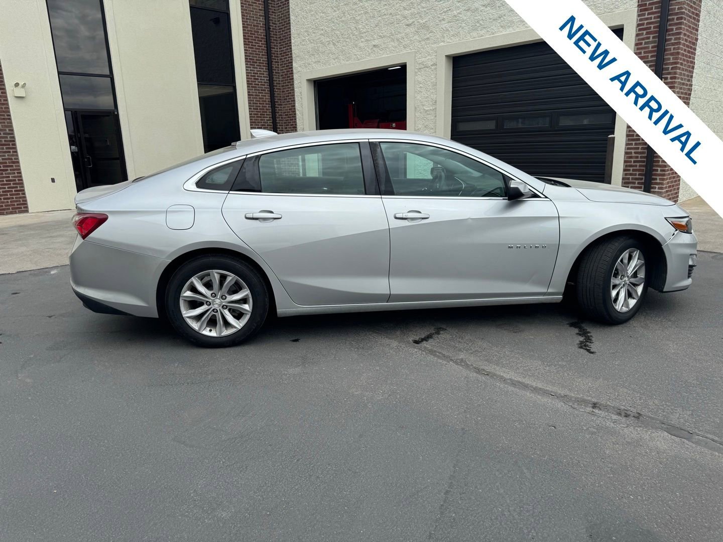 Used 2021 Chevrolet Malibu LT image 8