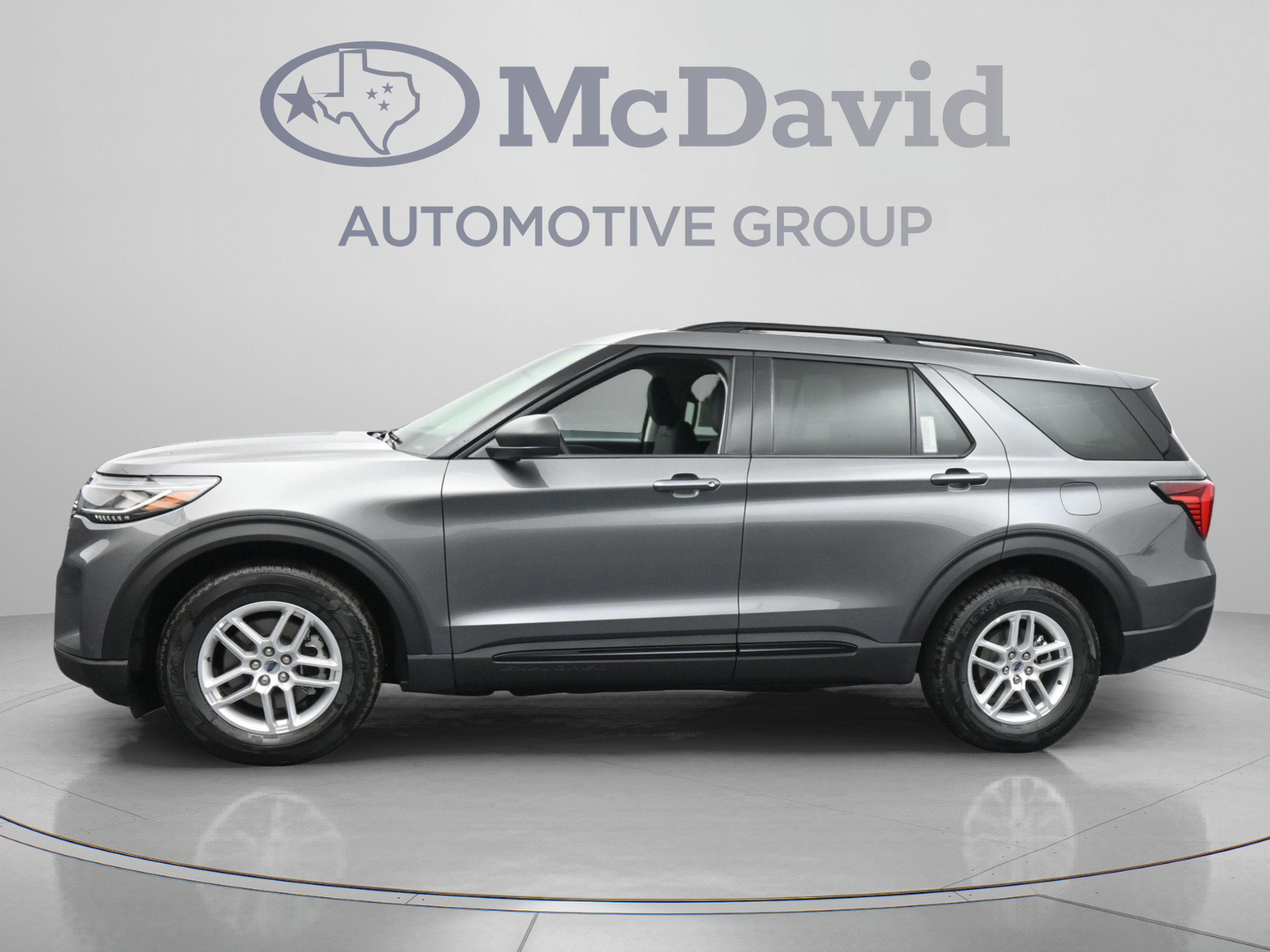 New 2026 Ford Explorer Active RWD image 5