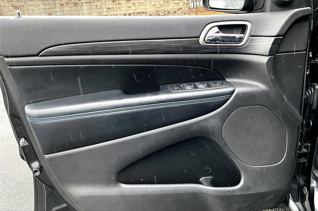 Certified 2020 Jeep Grand Cherokee Laredo image 26