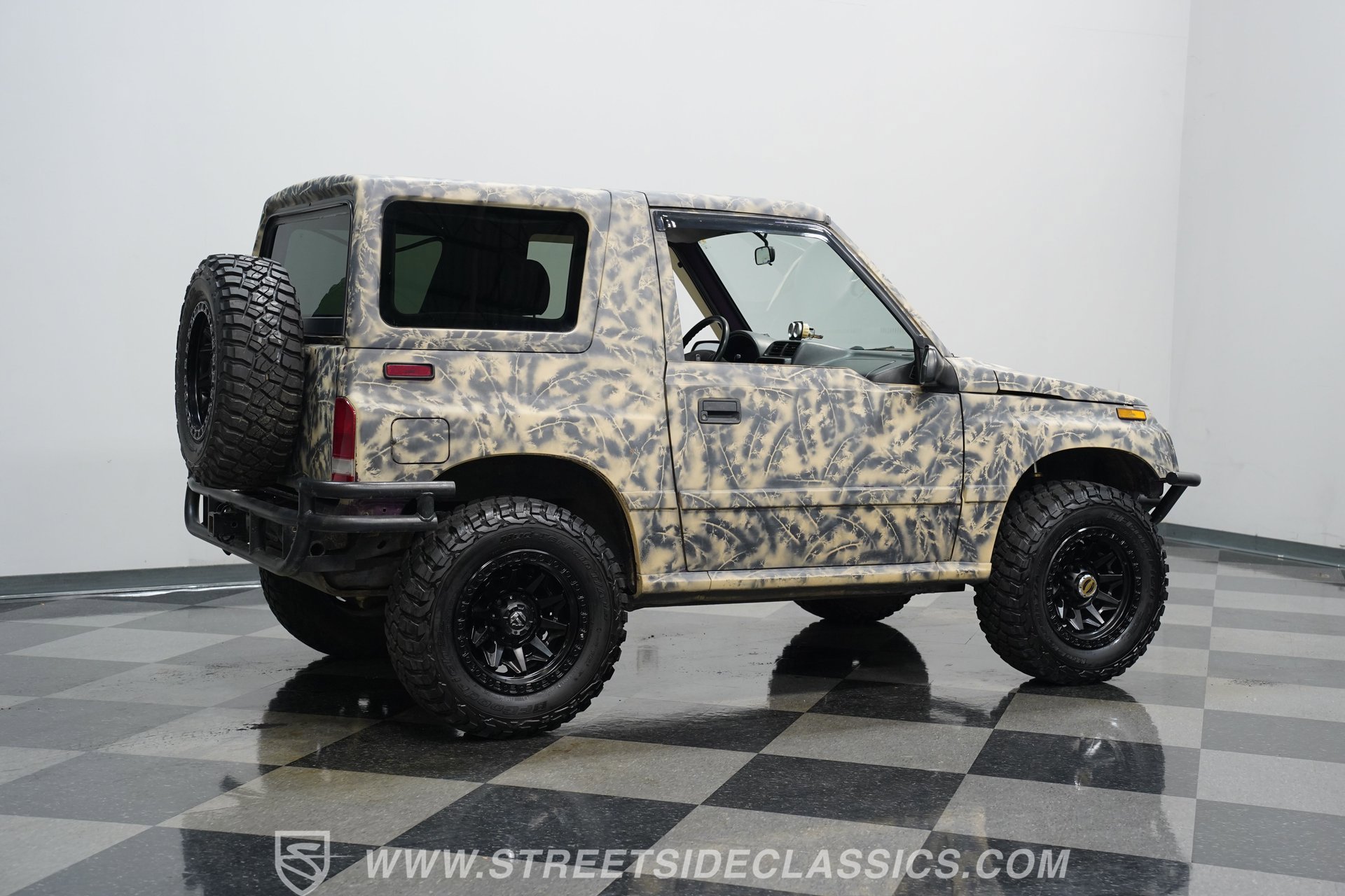 Used 1996 Geo Tracker 4WD 2-Door image 13