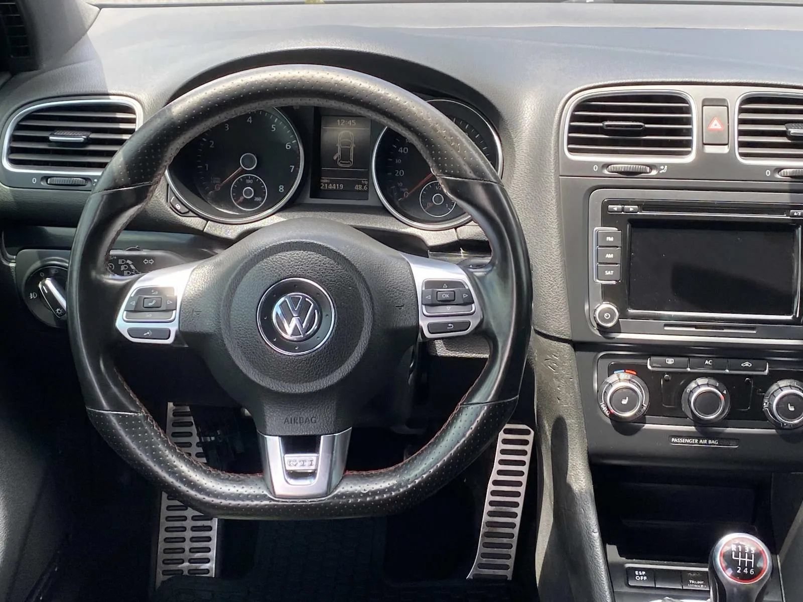 Used 2010 Volkswagen GTI 4-Door FWD image 11