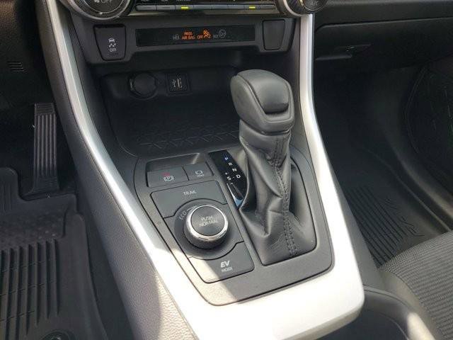 Used 2024 Toyota RAV4 LE image 30