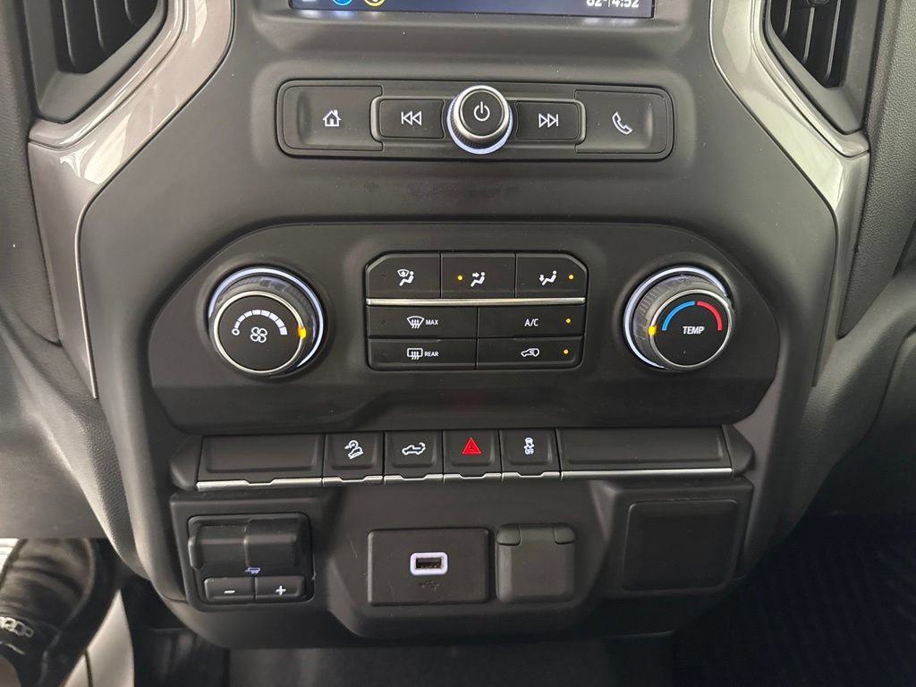 Used 2019 Chevrolet Silverado 1500 Custom Trail Boss w/ Custom Convenience Package AWD/4WD image 19