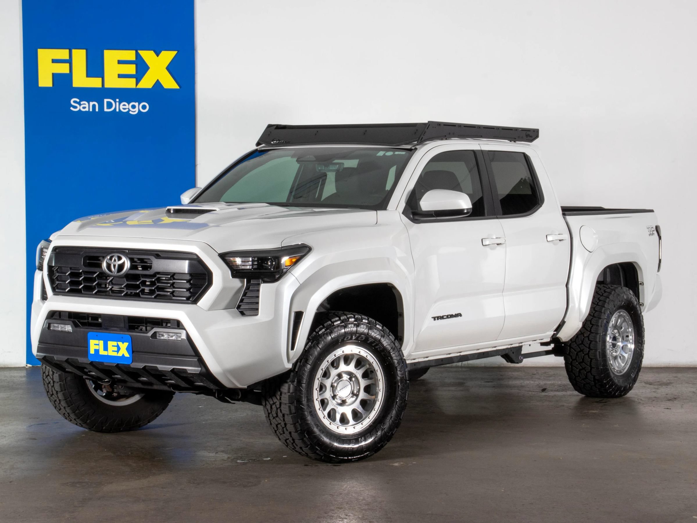 Used 2024 Toyota Tacoma TRD Sport AWD/4WD image 1