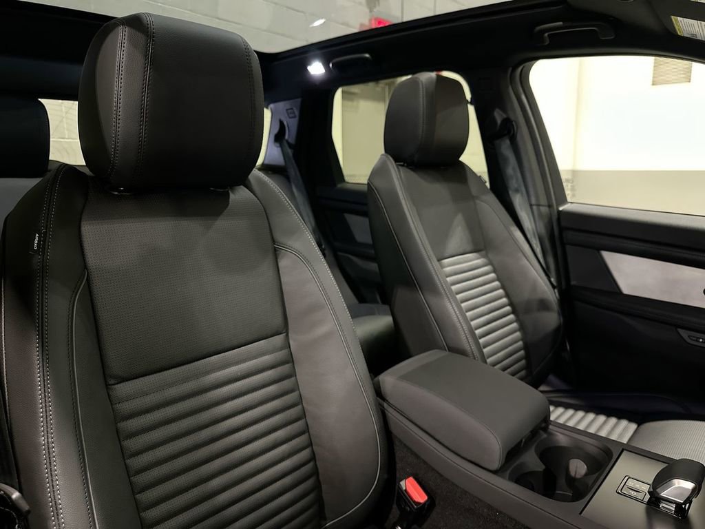 New 2026 Land Rover Discovery Sport Landmark image 6