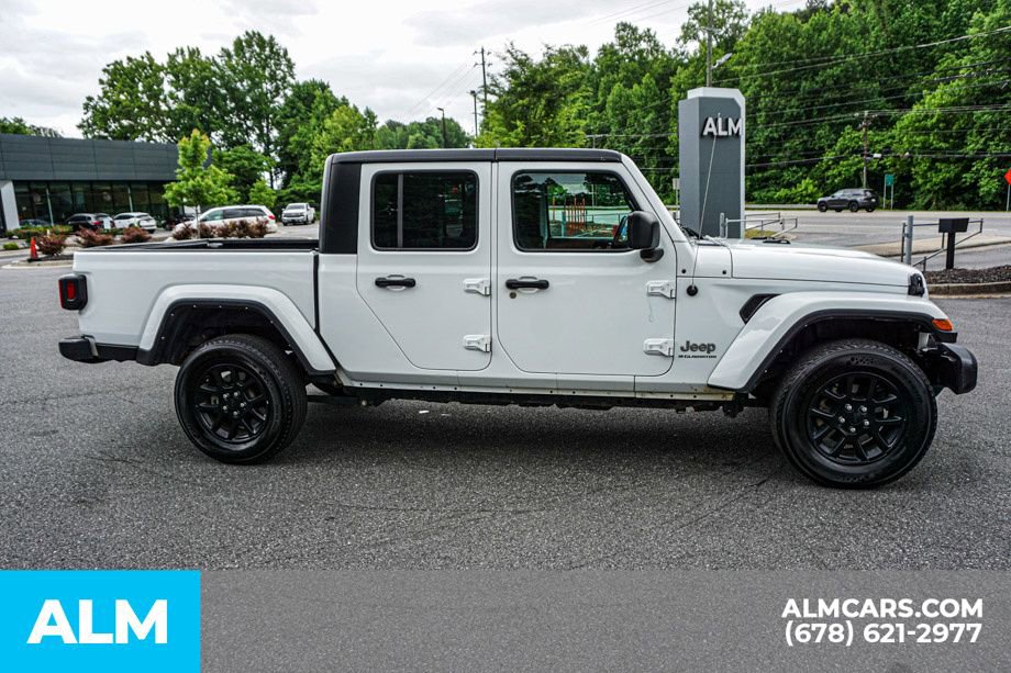Used 2023 Jeep Gladiator Overland AWD/4WD image 9