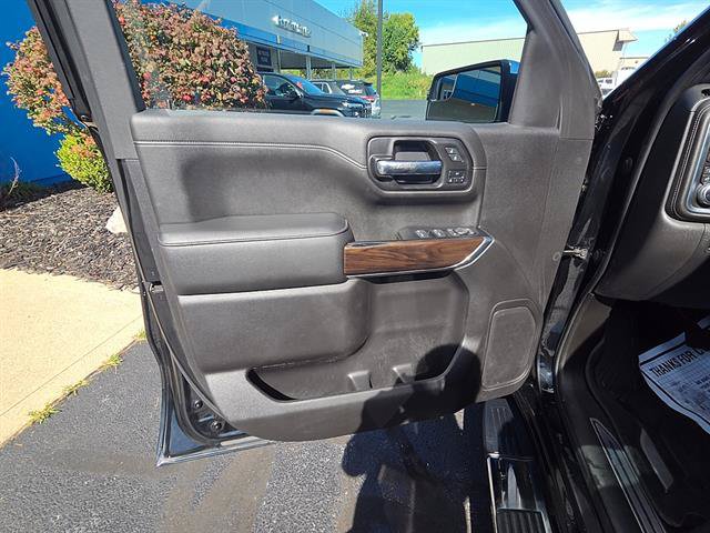Used 2021 GMC Sierra 1500 SLT AWD/4WD image 21
