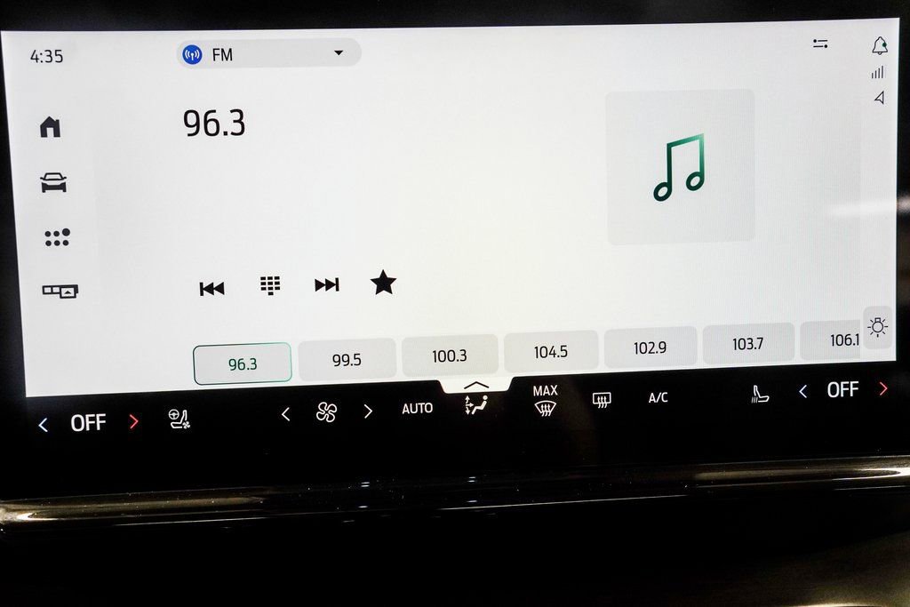 Used 2025 Ford Expedition Platinum image 26