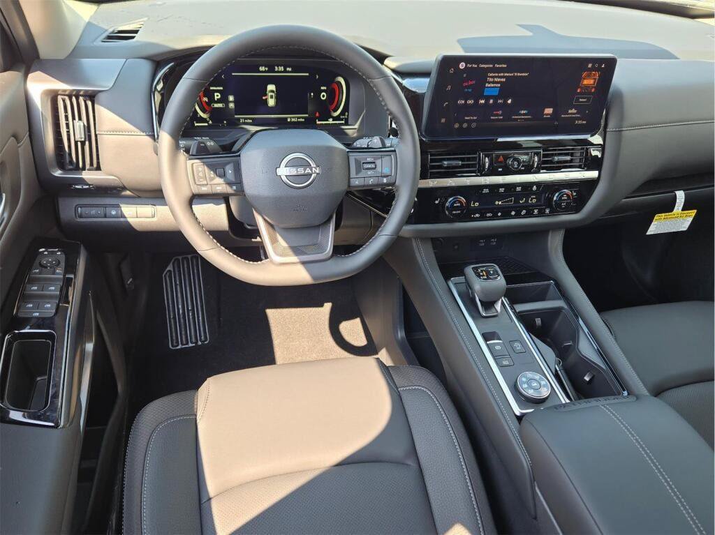 New 2026 Nissan Pathfinder SL AWD/4WD image 17