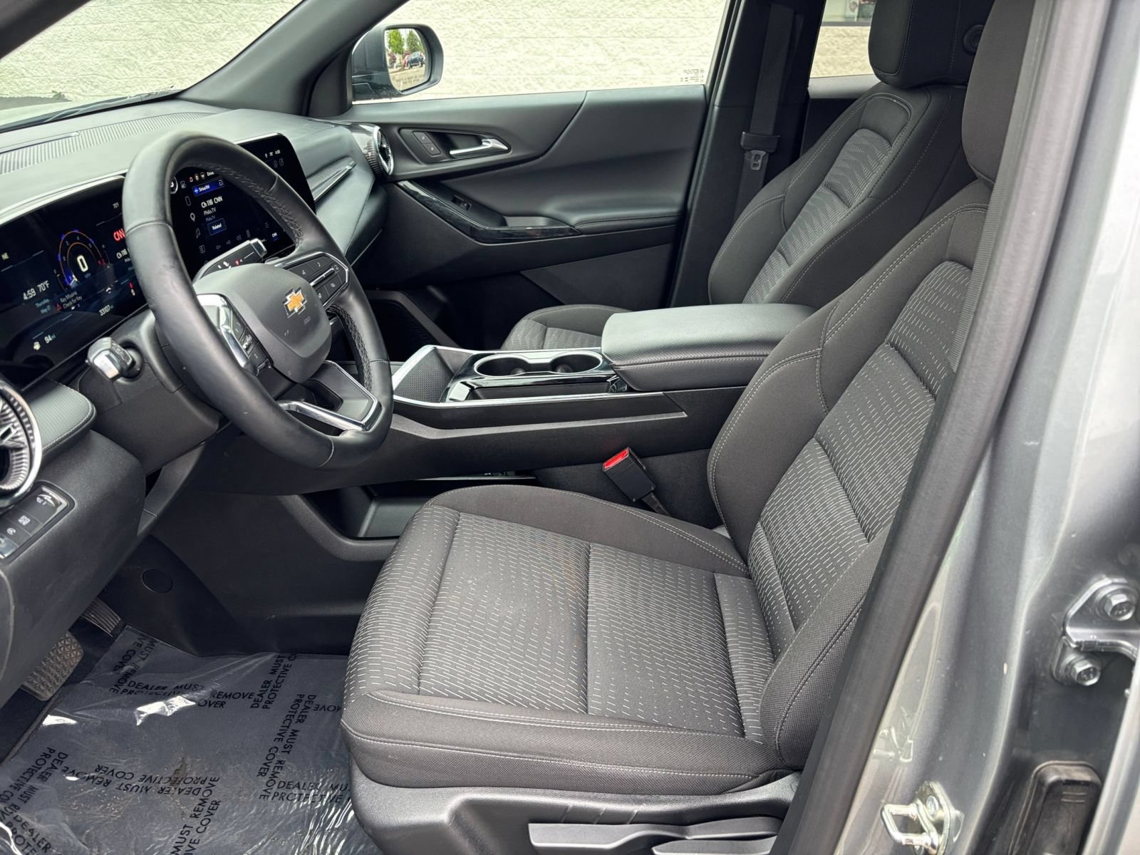 Used 2025 Chevrolet Equinox LT FWD image 28