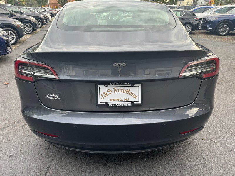 Used 2020 Tesla Model 3 Standard Range Plus image 5