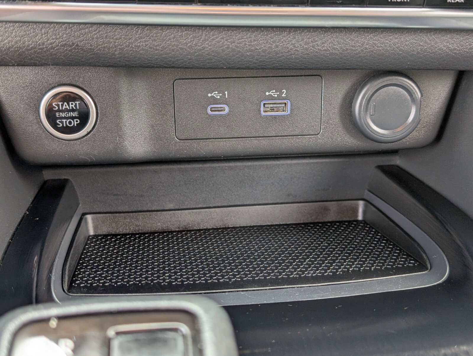 Used 2022 Nissan Rogue SV w/ SV Premium Package image 28