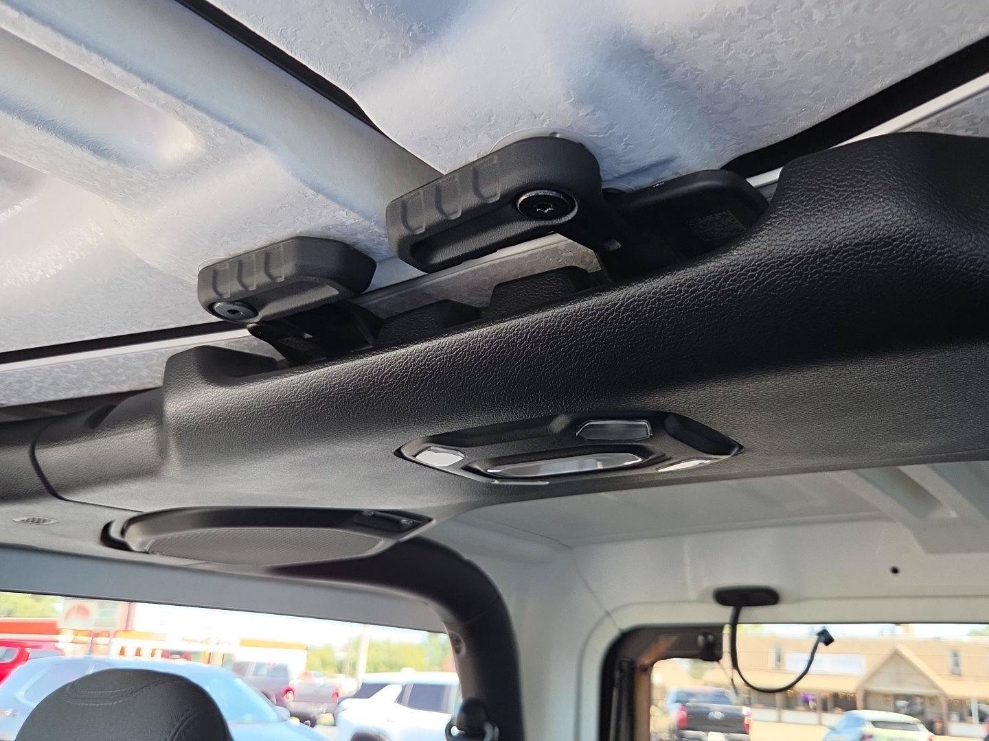 Used 2021 Jeep Wrangler Rubicon AWD/4WD image 24