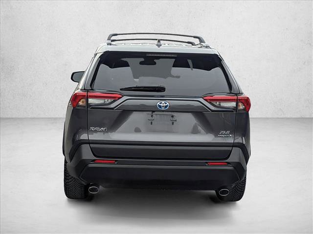 Used 2021 Toyota RAV4 XLE w/ XLE Grade Weather Package image 7