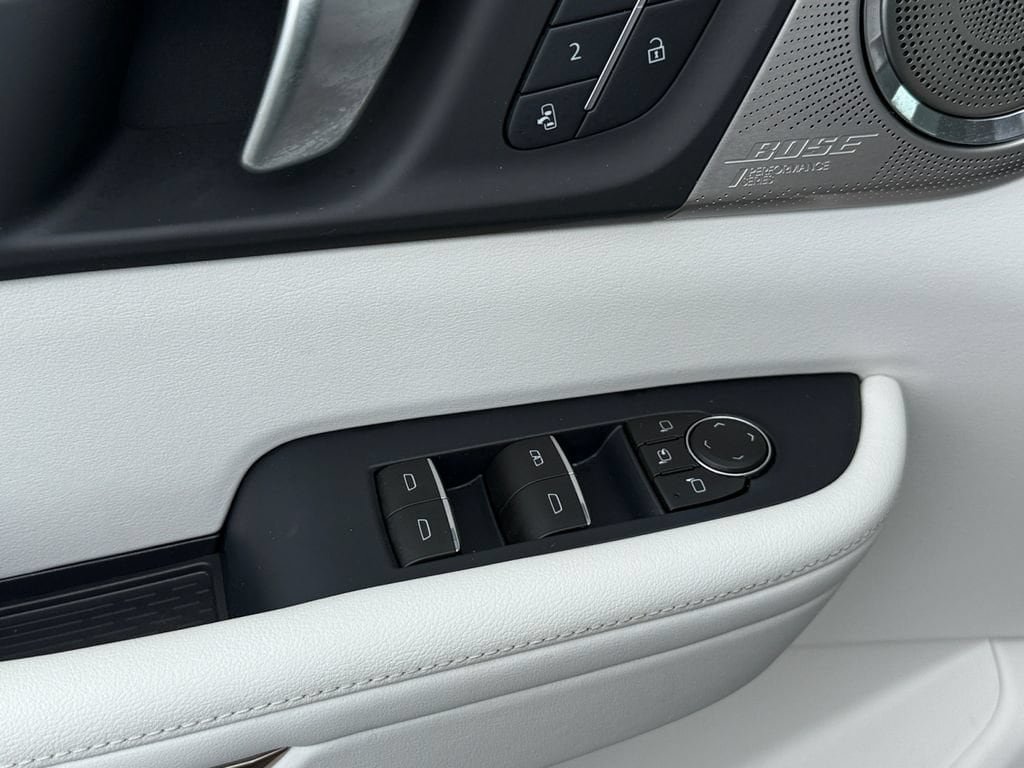New 2026 Buick Enclave Avenir w/ Super Cruise Package FWD image 28