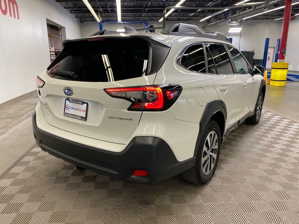Used 2024 Subaru Outback Premium image 16