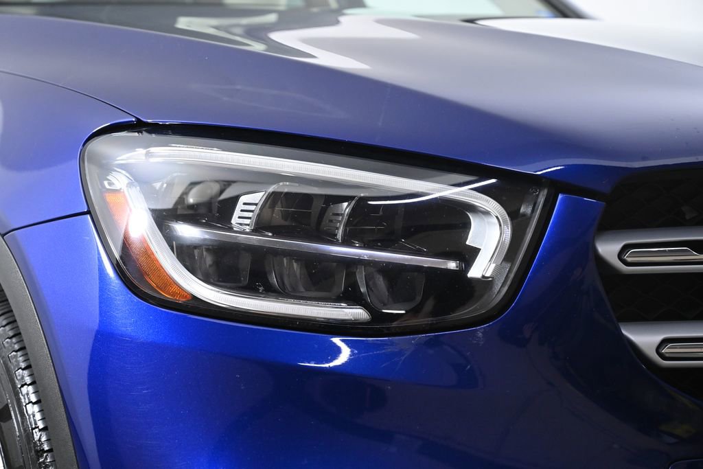 Used 2020 Mercedes-Benz GLC 300 4MATIC image 5