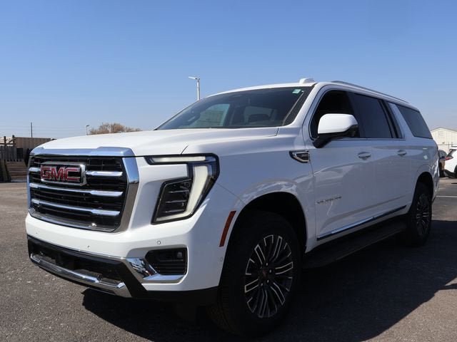 New 2026 GMC Yukon XL Elevation AWD/4WD image 3
