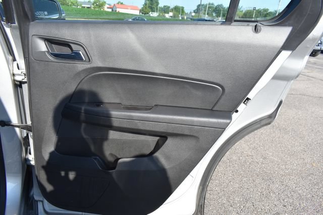 Used 2017 Chevrolet Equinox LS FWD image 34