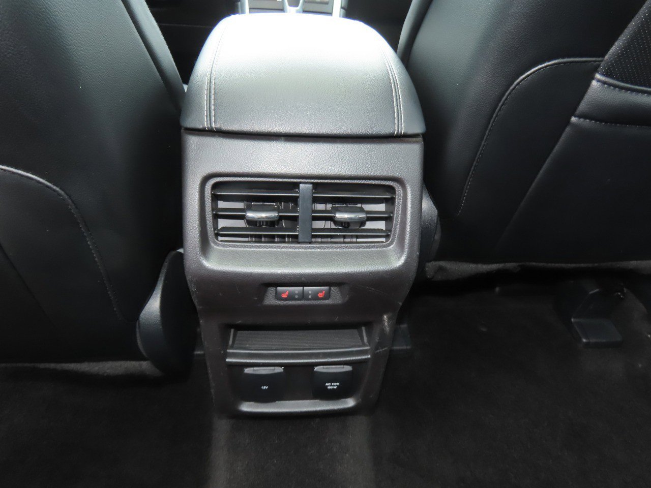 Used 2017 Ford Edge Titanium w/ Equipment Group 302A FWD image 22