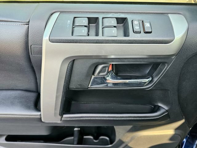 Used 2019 Toyota 4Runner SR5 AWD/4WD image 21
