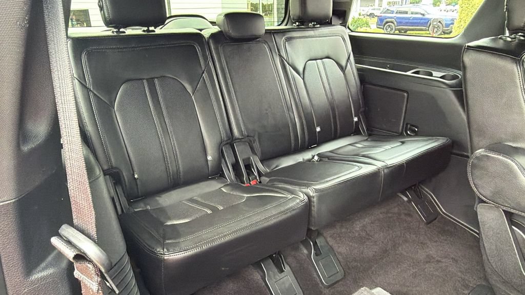 Used 2020 Ford Expedition Limited w/ Equipment Group 301A AWD/4WD image 19