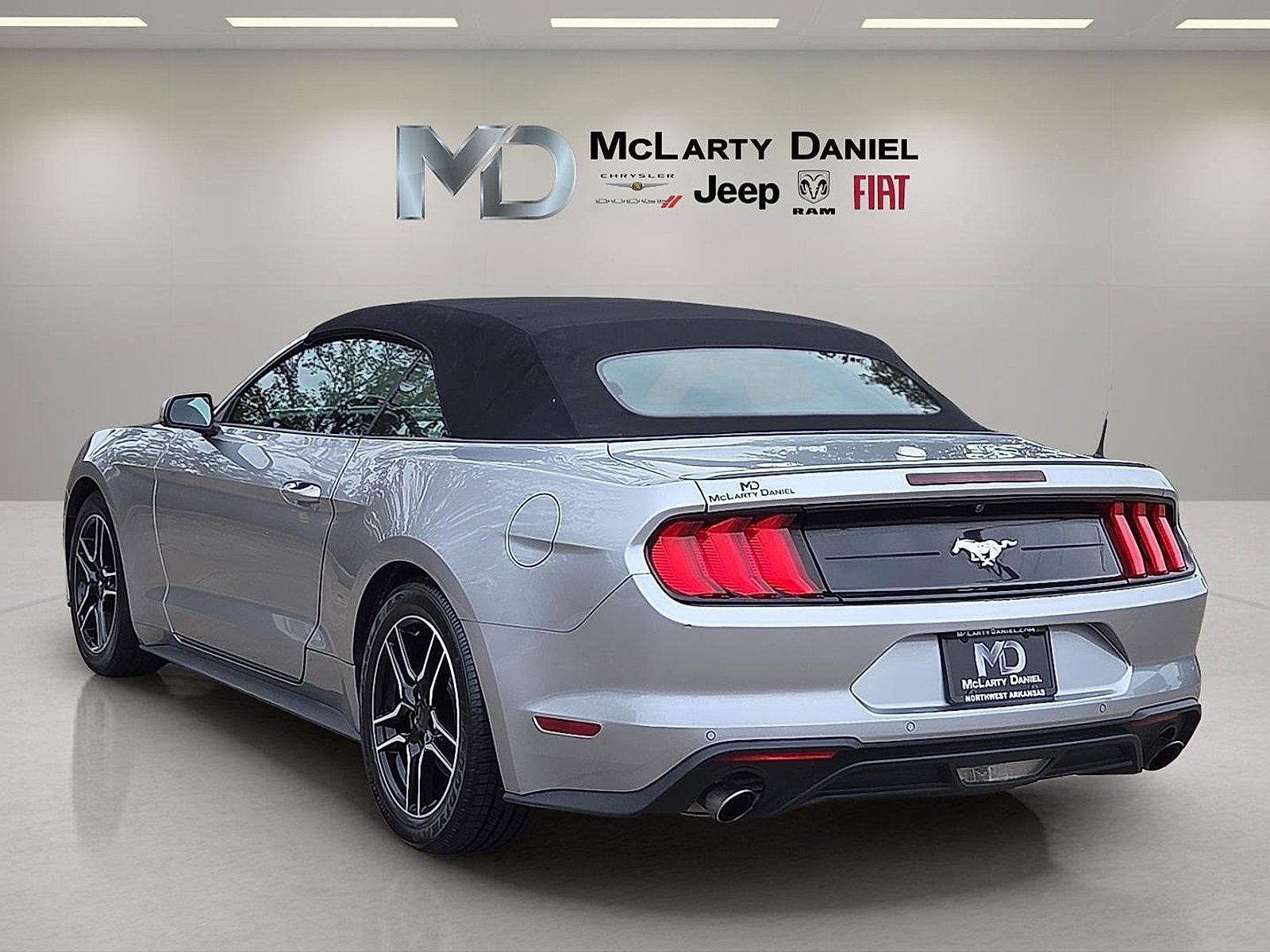 Used 2023 Ford Mustang Premium image 4