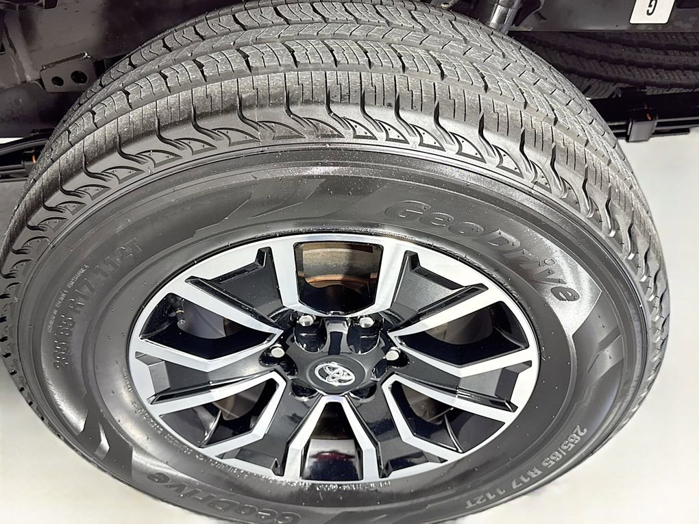 Used 2023 Toyota Tacoma TRD Sport image 35