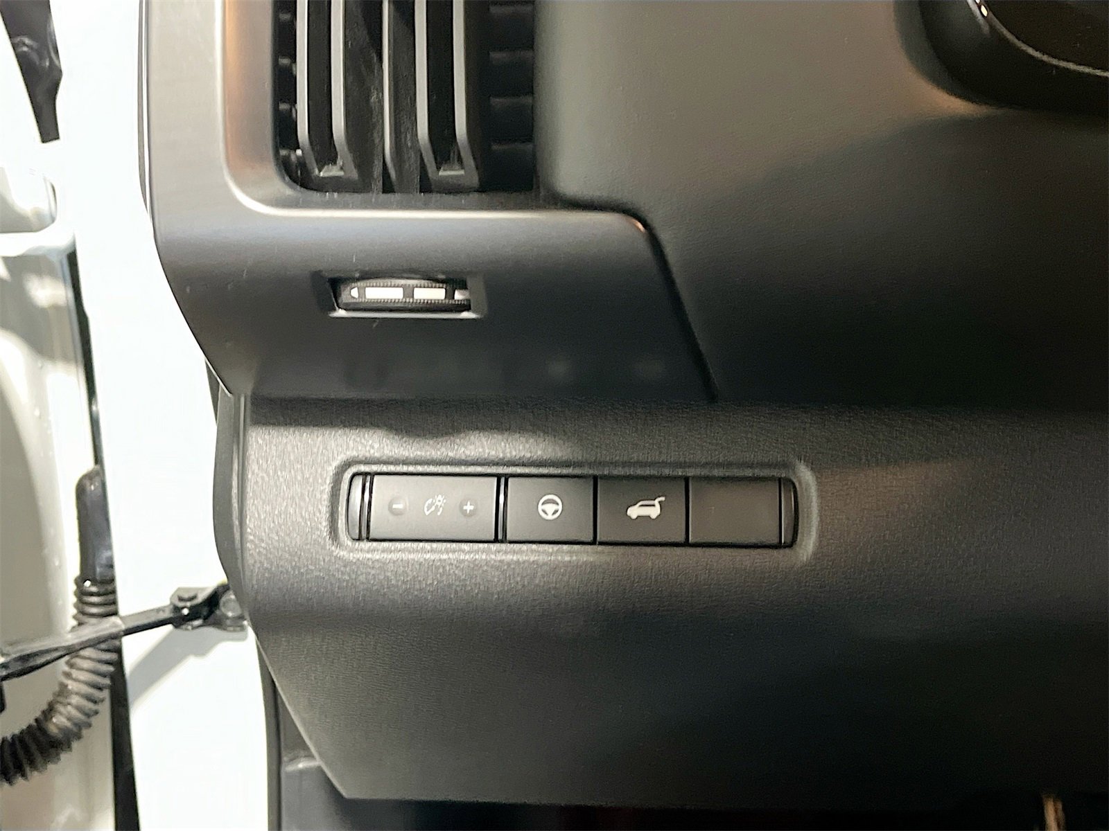 Used 2023 Nissan Pathfinder SL image 10