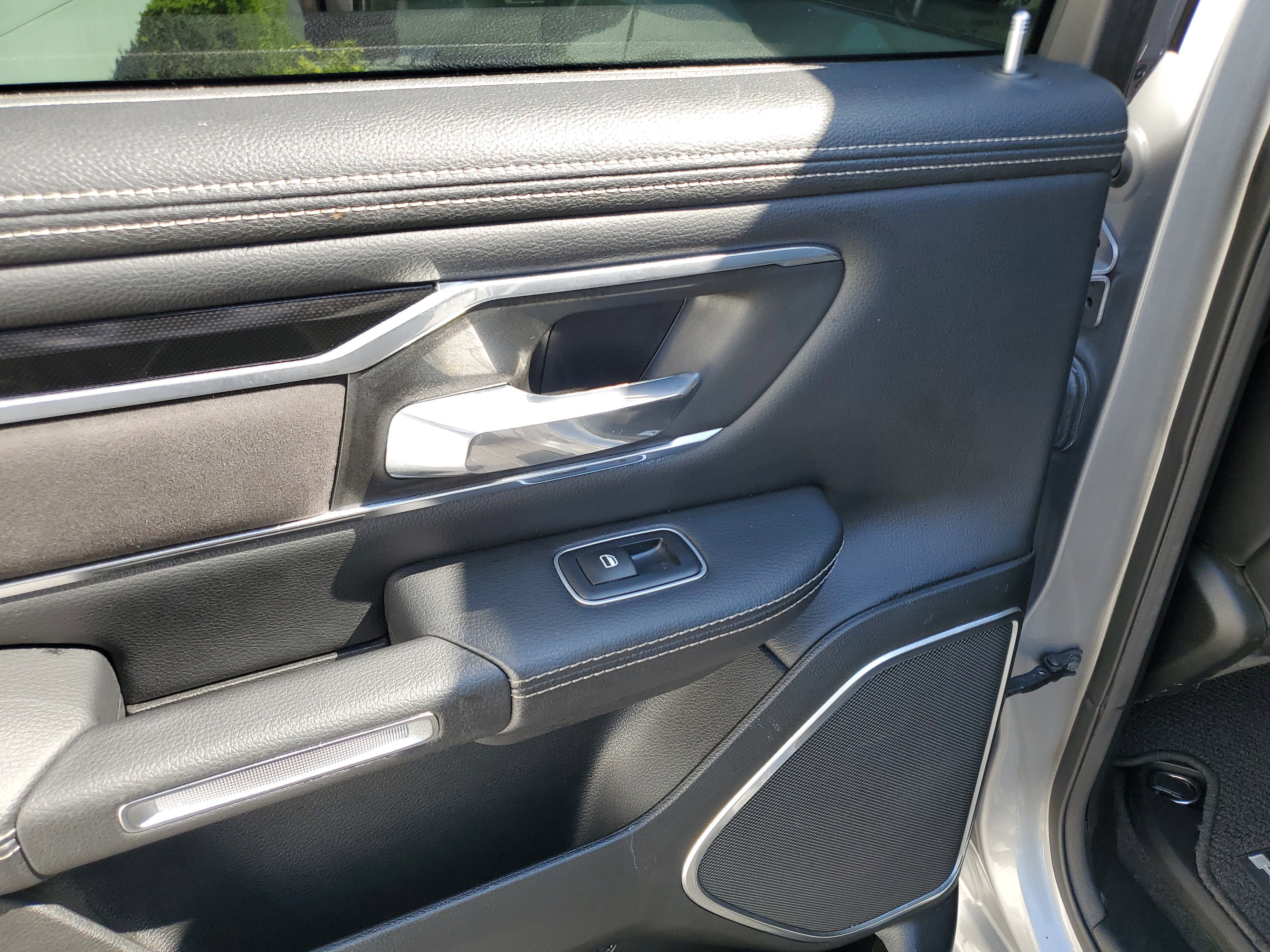 Used 2022 RAM 1500 Laramie RWD image 11