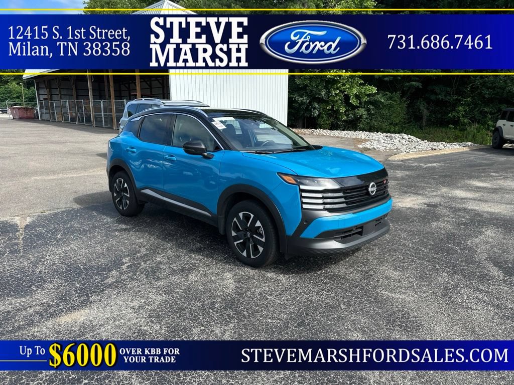 Used 2025 Nissan Kicks SR AWD/4WD image 1