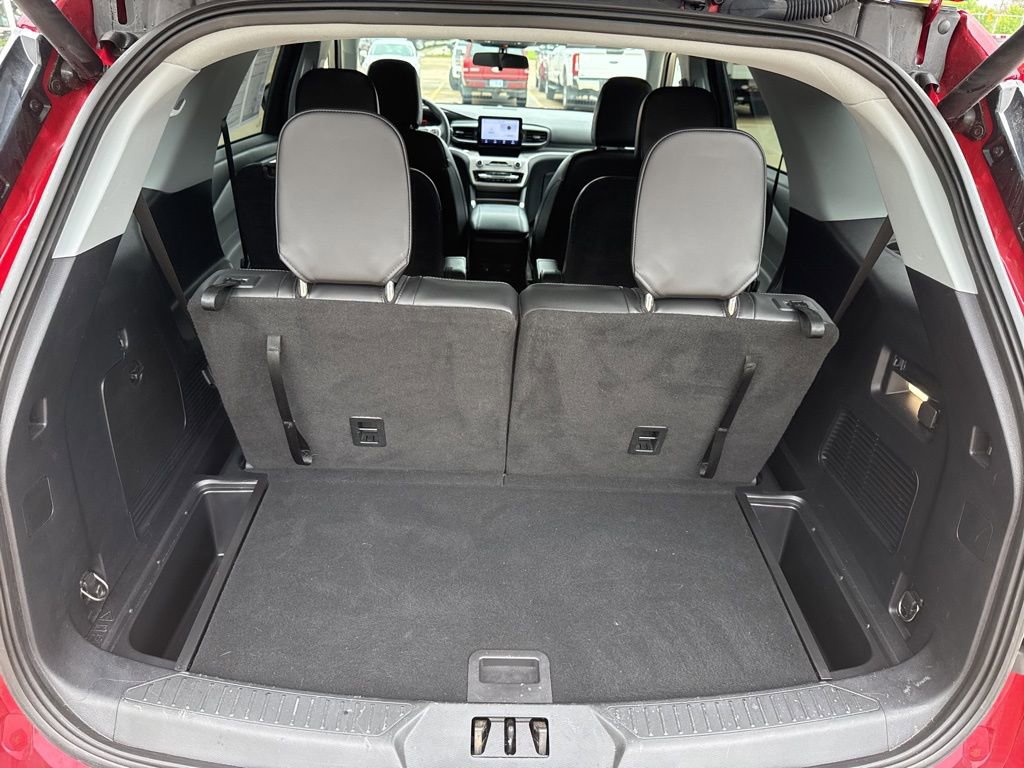 Used 2022 Ford Explorer XLT w/ Equipment Group 202A AWD/4WD image 27
