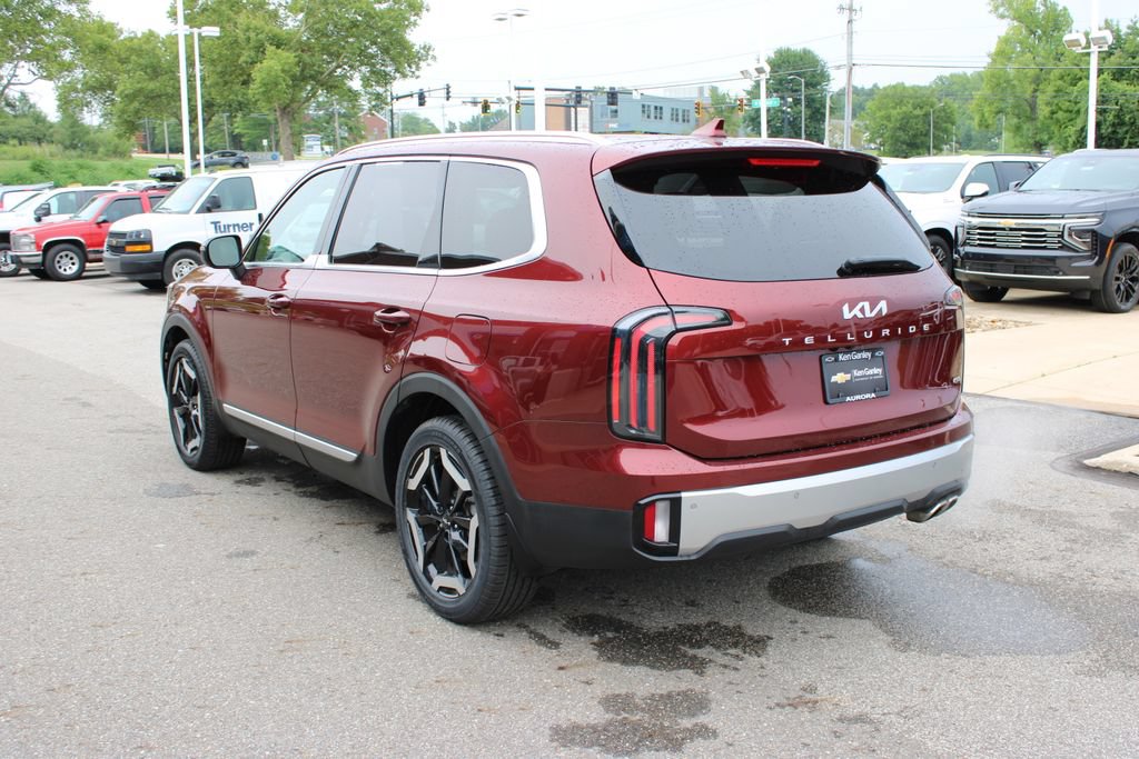 Used 2023 Kia Telluride EX w/ EX Captain's Chair Package AWD/4WD image 32