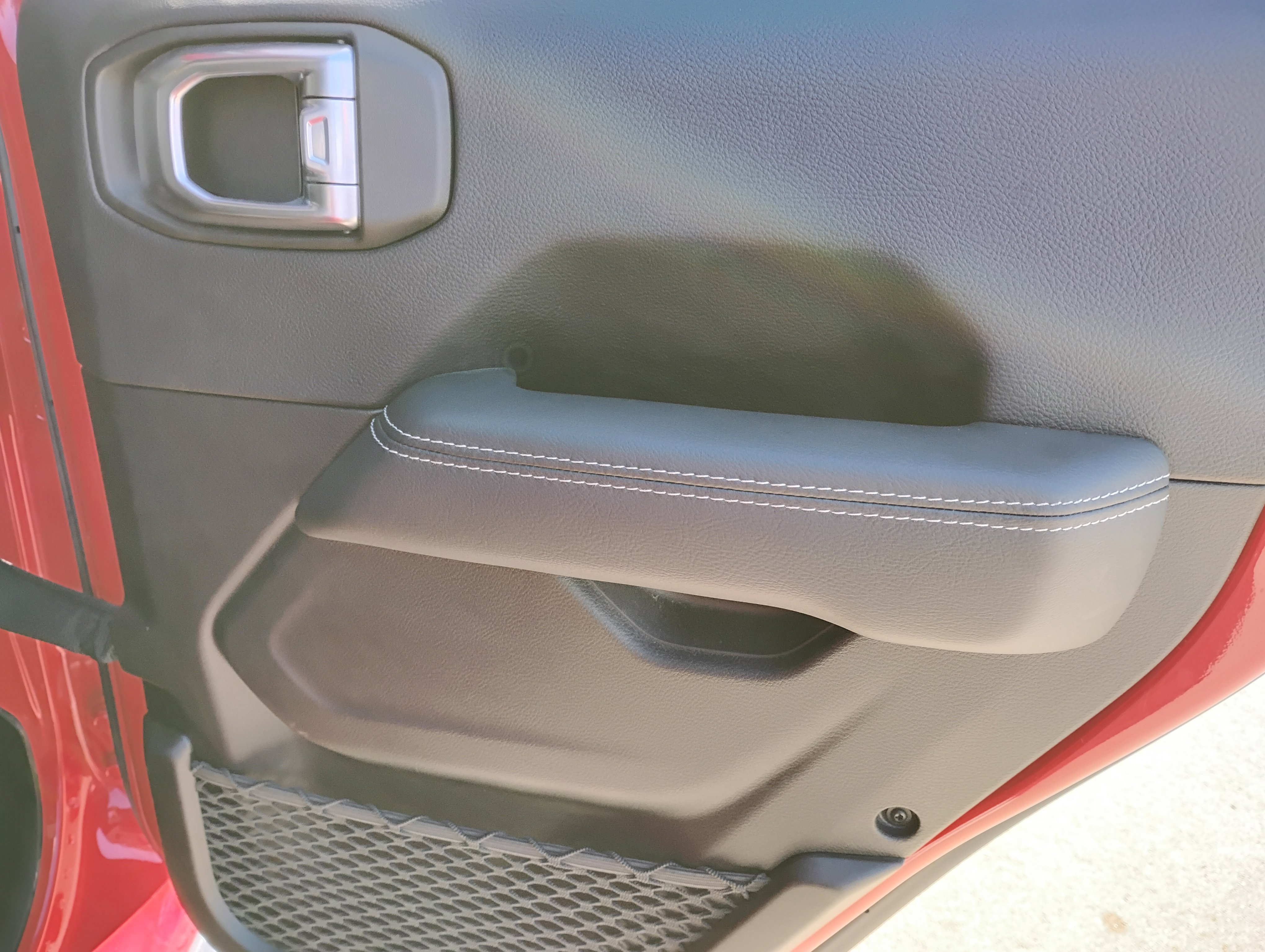 Used 2022 Jeep Wrangler Unlimited Sahara w/ Cold Weather Group image 21