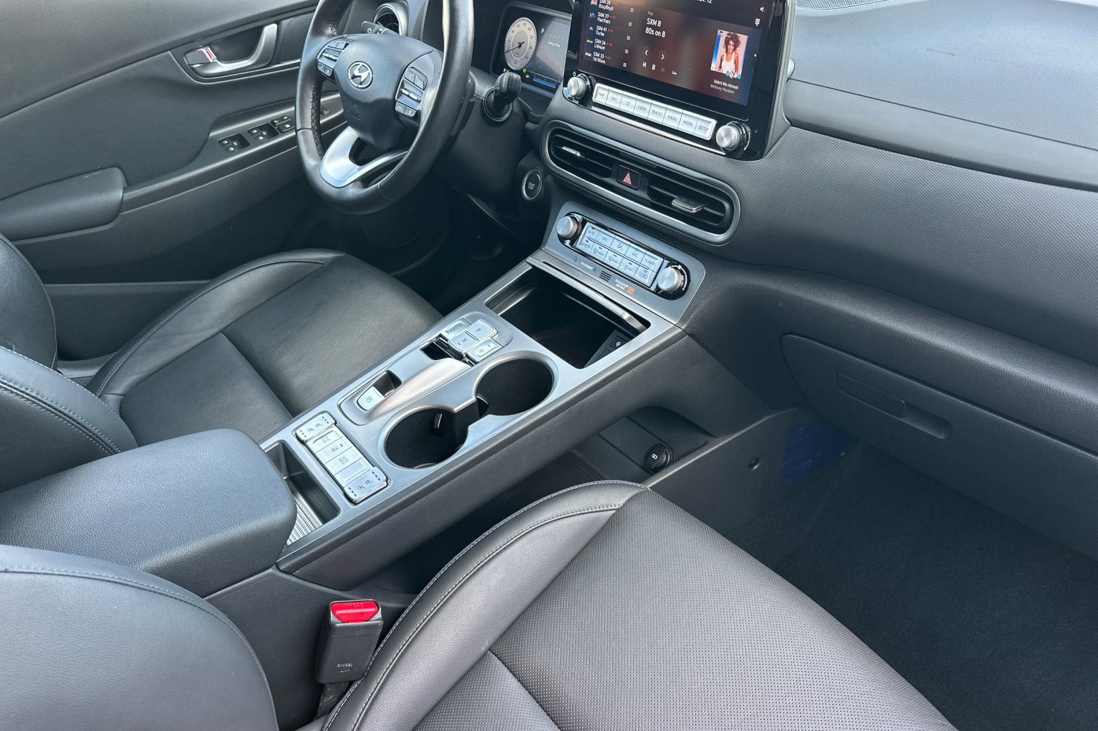 Used 2023 Hyundai Kona Limited w/ Cargo Package image 16