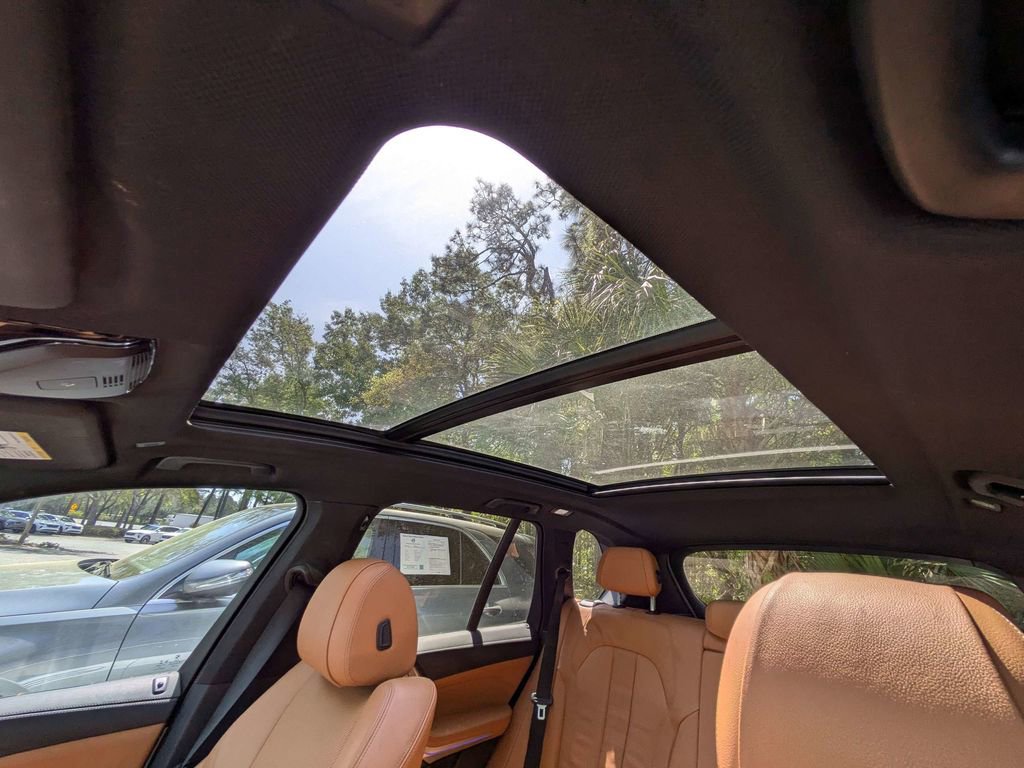 Used 2021 BMW X5 xDrive40i w/ M Sport Package image 21