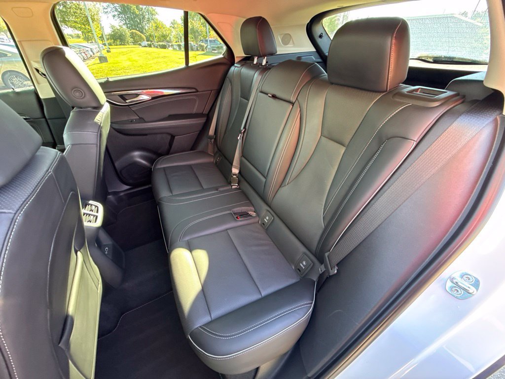 Used 2023 Buick Envision Essence AWD/4WD image 23