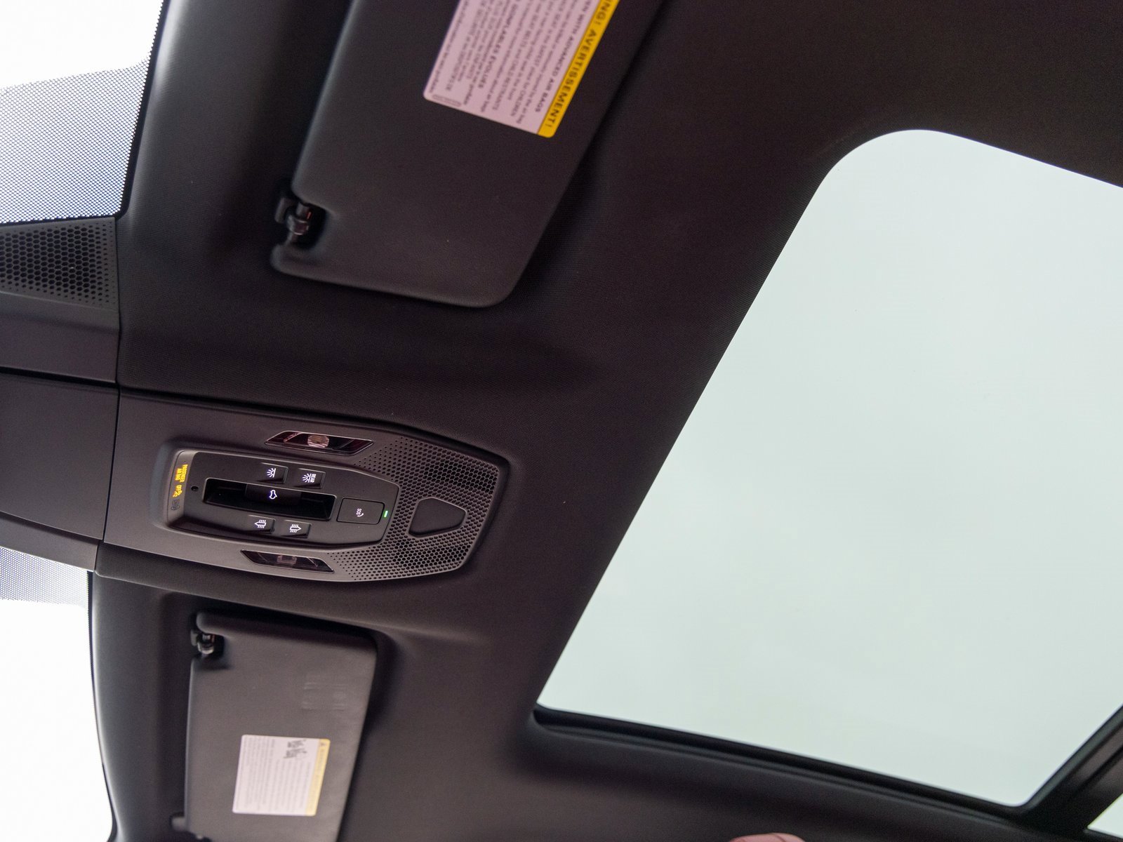 Certified 2024 Porsche Macan 4 Electric image 29