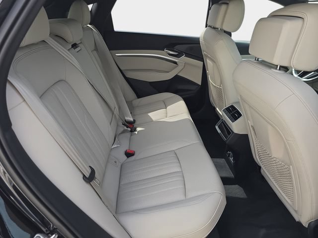Used 2024 Audi Q8 e-tron Premium Plus w/ Premium Plus Package AWD/4WD image 13