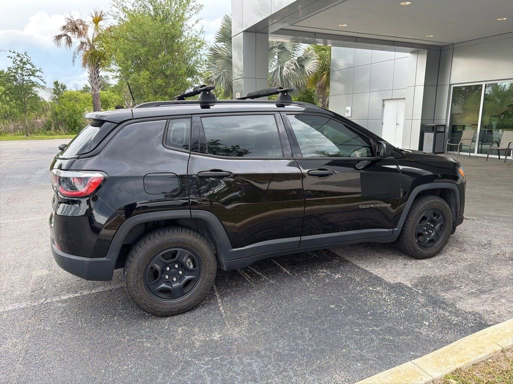Used 2018 Jeep Compass Sport FWD image 3